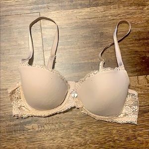 Lightly lined Nude bra